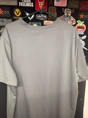Athletic Works Light Gray Short Sleeve Crew Neck Tee